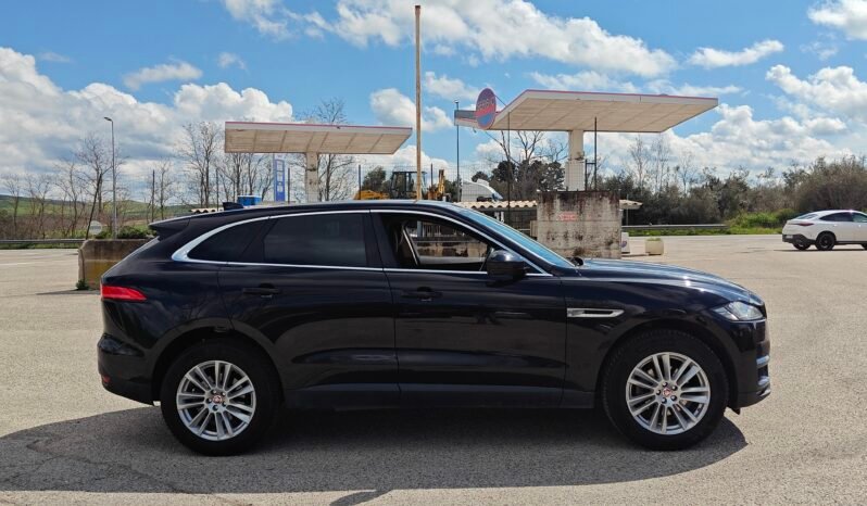 Jaguar F-Pace 2.0D 180 cv AWD Portfolio auto pieno