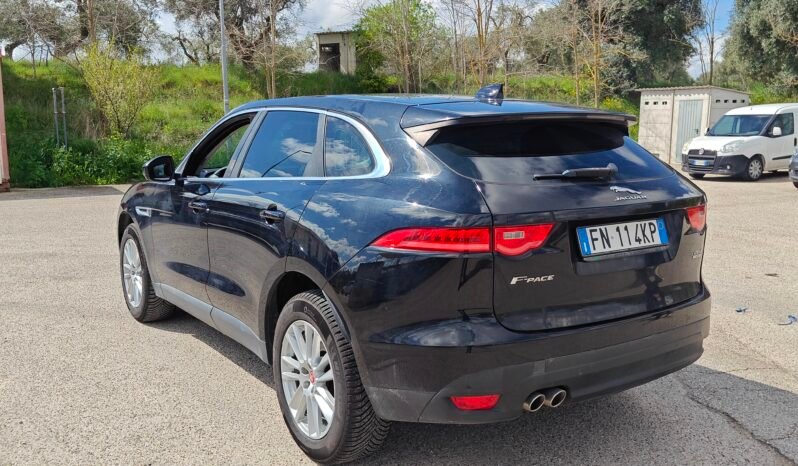 Jaguar F-Pace 2.0D 180 cv AWD Portfolio auto pieno