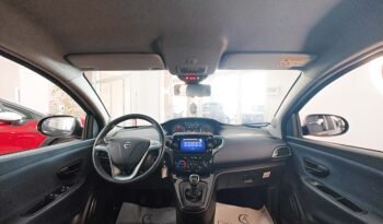 Lancia Ypsilon 1.0 Hybrid Gold Plus pieno