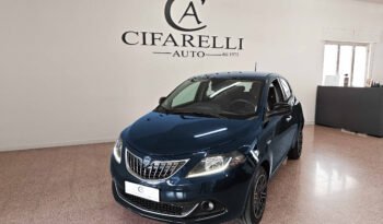 Lancia Ypsilon 1.0 Hybrid Gold Plus pieno