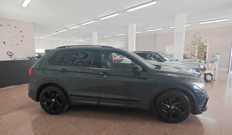 Volkswagen Tiguan 2.0 TDI 150cv R-Line DSG pieno