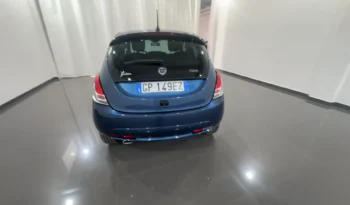 Lancia Ypsilon 1.0 Hybrid Gold Plus pieno