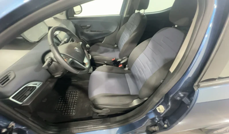 Lancia Ypsilon 1.0 Hybrid Gold Plus pieno