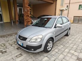 Kia Rio 1.5 16V CRDi 5P Challenge 110 cv