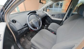 Toyota Yaris 1.3 5 Porte 75 cv Sol pieno