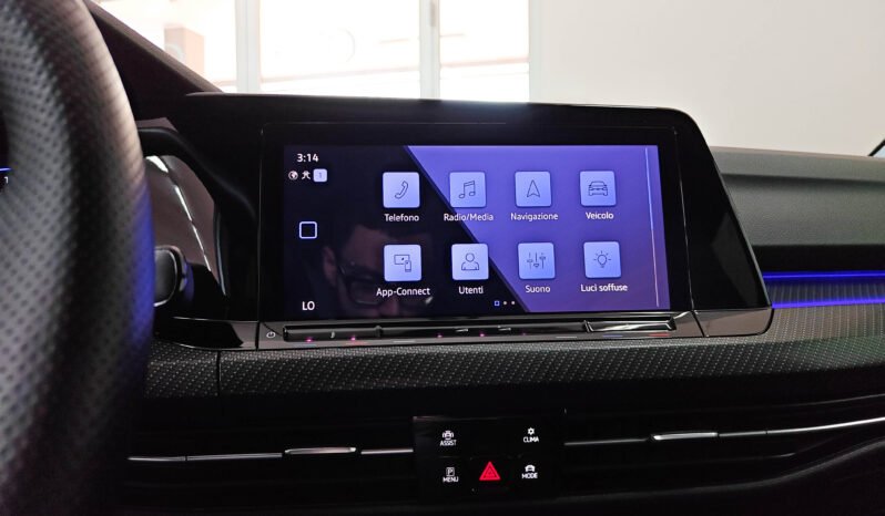 Volkswagen Golf 2.0 TDI 150 cv DSG R-Line pieno