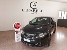 Lancia Ypsilon 1.0 Firefly Hybrid Platinum S&S