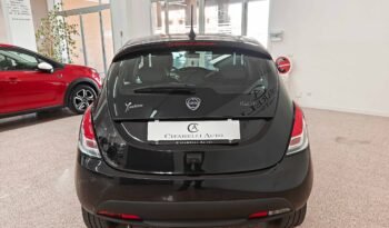 Lancia Ypsilon 1.0 Firefly Hybrid Platinum S&S pieno