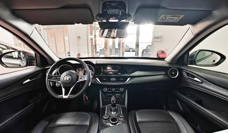 Alfa Romeo Stelvio 2.2 JTDm B-Tech 190 cv Q4 pieno