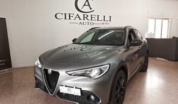 Alfa Romeo Stelvio 2.2 JTDm B-Tech 190 cv Q4 pieno