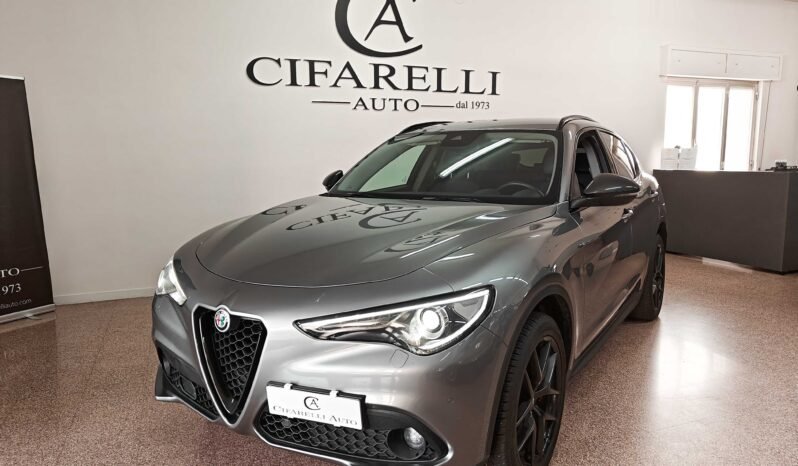 Alfa Romeo Stelvio 2.2 JTDm B-Tech 190 cv Q4 pieno