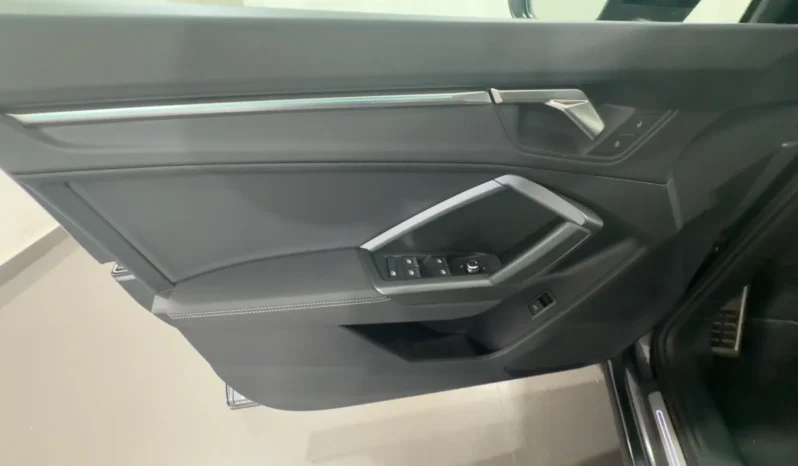 Audi Q3 Sportback 35 2.0 tdi Identity Black  S-Line pieno