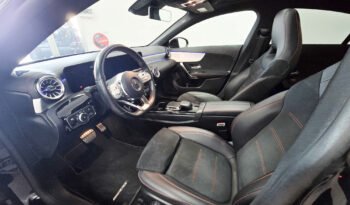 Mercedes-Benz CLA220d AMG 4-Matic 190 cv Black Edition pieno