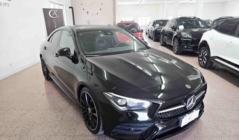 Mercedes-Benz CLA220d AMG 4-Matic 190 cv Black Edition pieno