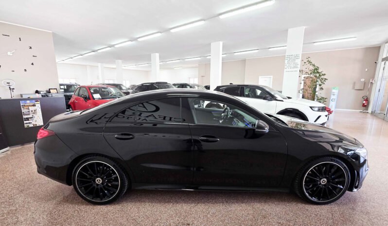 Mercedes-Benz CLA220d AMG 4-Matic 190 cv Black Edition pieno