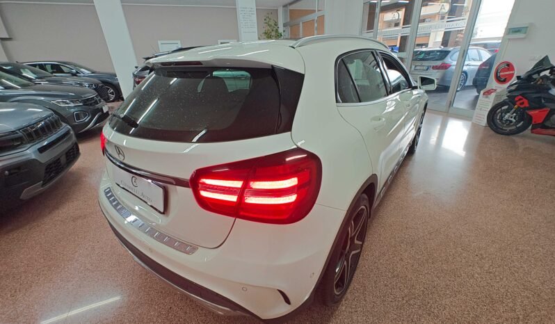 Mercedes-Benz GLA 200d AMG Premium pieno