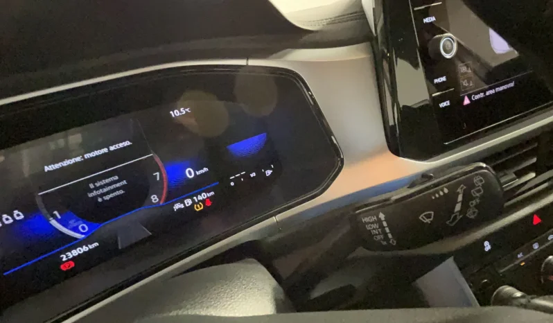 Volkswagen T-Roc 1.0 tsi Life 110cv pieno