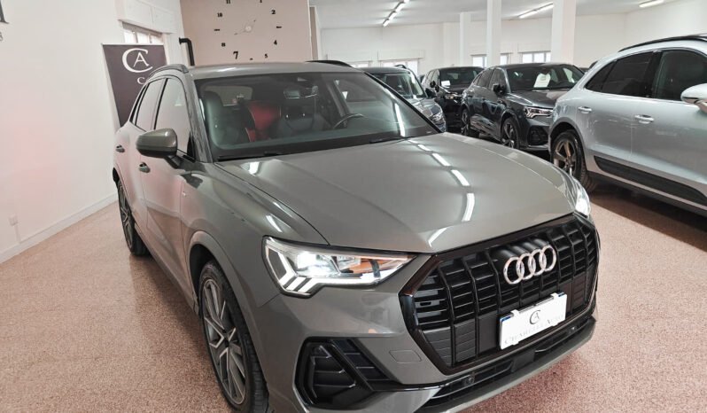 Audi Q3 2.0 TDI S-Line 150 cv pieno