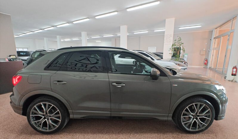 Audi Q3 2.0 TDI S-Line 150 cv pieno