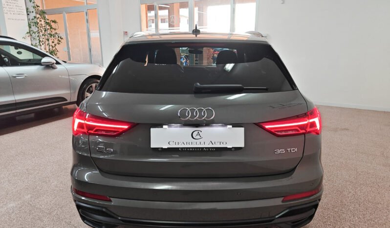 Audi Q3 2.0 TDI S-Line 150 cv pieno