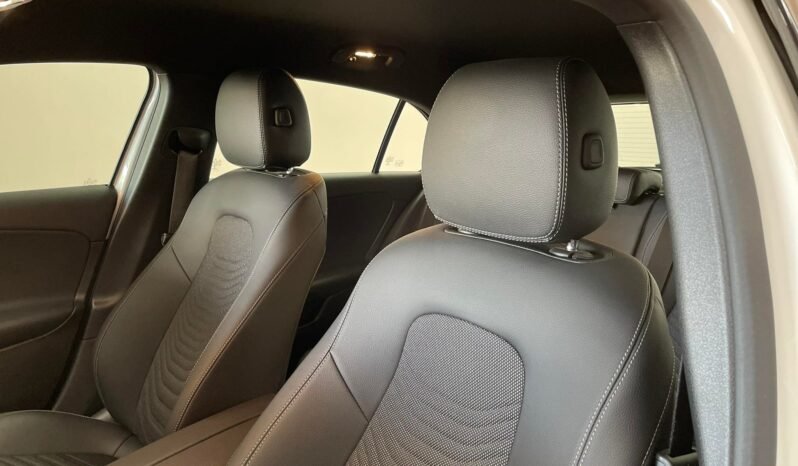 Mercedes-Benz Classe A a180d Sport auto pieno