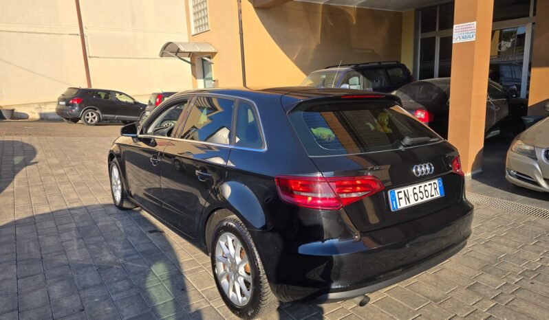 Audi A3 1.6 TDi 105 cv Ambition pieno