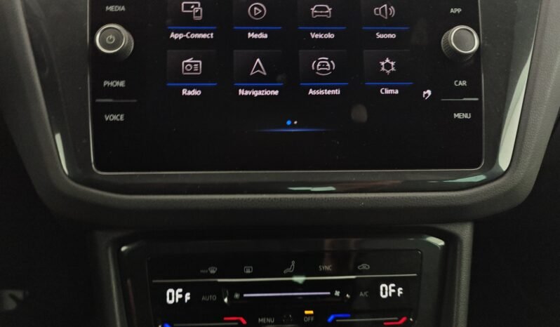 VOLKSWAGEN – Tiguan 2.0 TDI 150 CV SCR DSG R-Line pieno