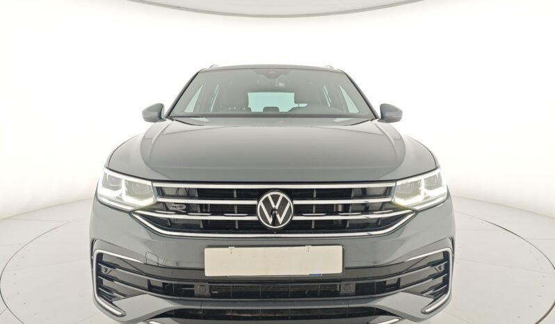 VOLKSWAGEN – Tiguan 2.0 TDI 150 CV SCR DSG R-Line pieno