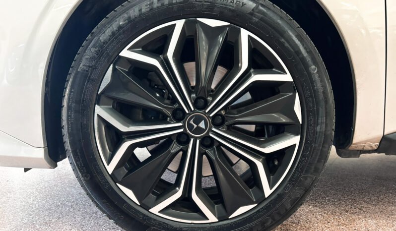 DS Automobiles 4 Hybrid E-Tense 225 1.6 Plug-In Hybrid 225 cv pieno
